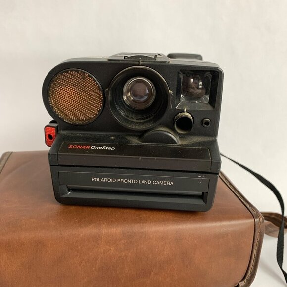 Polaroid Pronto Land Camera Sonar One Step with Case & Manuals UNTESTED - Picture 2 of 8